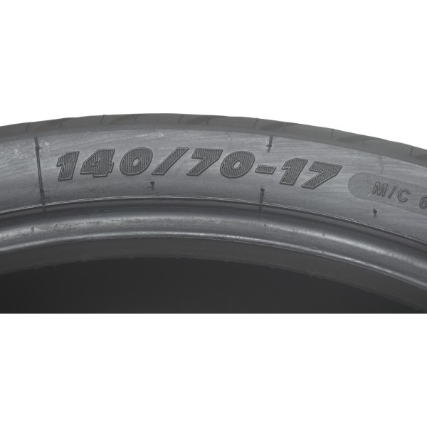 Pneu C/ Remendo Michelin 140/70-17